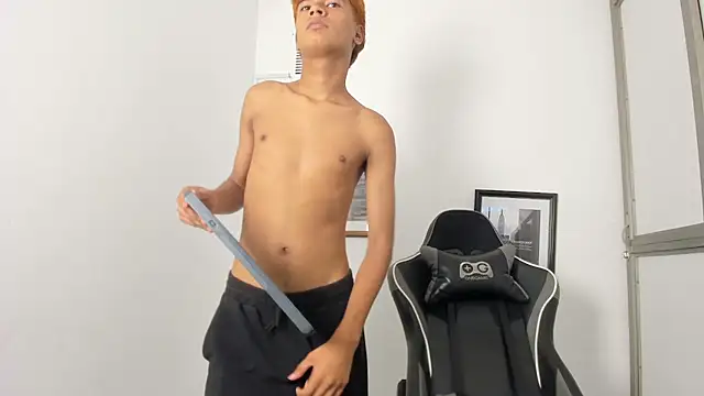 jacob_cum23 Show in webcam