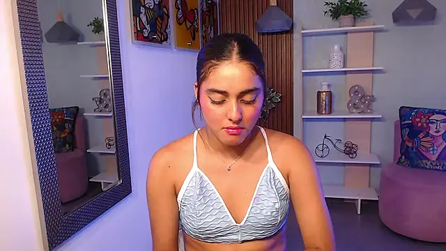 _Lucy_Grey_ Chat XXX in diretta