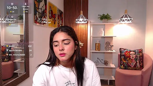 _Lucy_Grey_ Adlı Modelin Canlı XXX Sohbeti