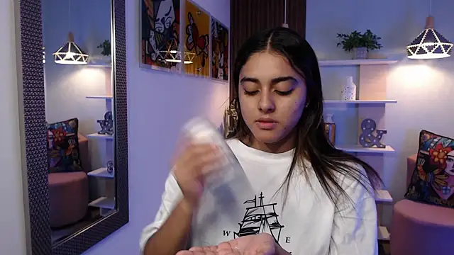 XXX chat uživo modela _Lucy_Grey_