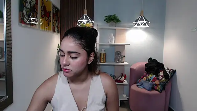 _Lucy_Grey_ Chat XXX in diretta