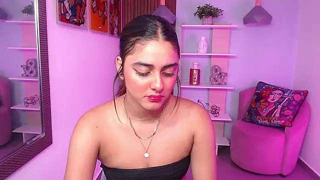 _Lucy_Grey_'s Live XXX Chat