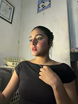 _Lucy_Grey_ Chat XXX in diretta