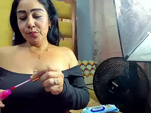 VikyThomsonn Chat XXX in diretta