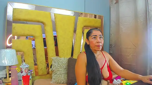 VikyThomsonn Chat XXX live