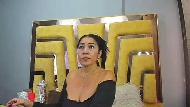 VikyThomsonn Live XXX-chat