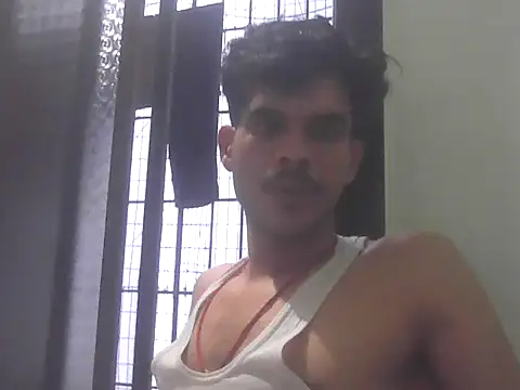 הופעת וובקאם של Bombay_boy