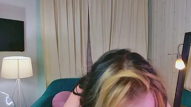 Oksi_Koxyn Live XXX chat