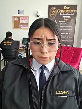 Angela__05: διαδικτυακό σόου στην κάμερα