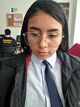 Angela__05 লাইভ XXX চ্যাট