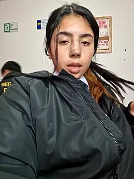 Pokazy przed kamerką – Angela__05