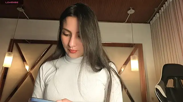 SaraSeduce7's Live XXX Chat