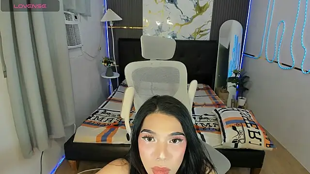 Alexa_therealhorsecock webcam show