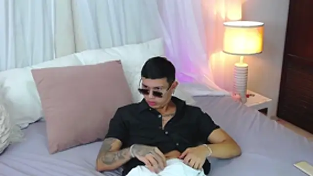 skoook_gray_ Webcam show