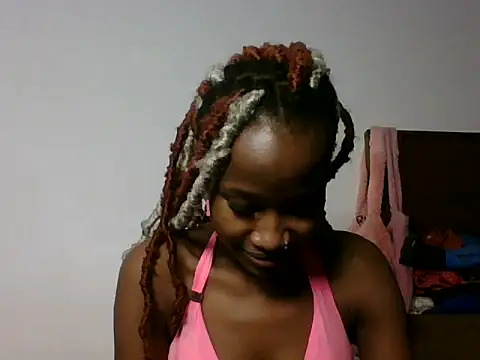 Blonde_slimy Chat XXX in diretta