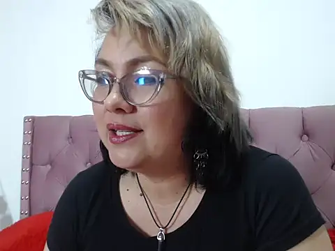 AnyaLuxx's Live XXX Chat