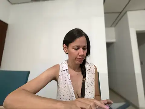 Chat soba uživo modela siempre_linda