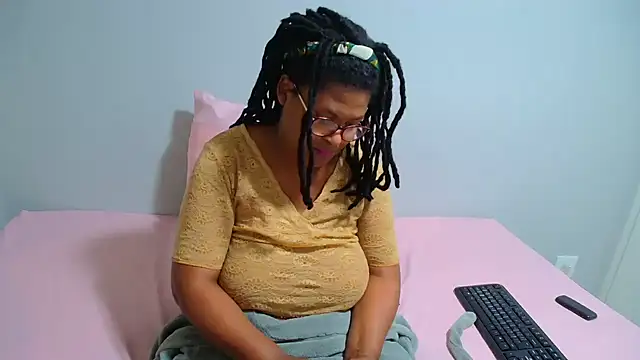 CandyYumsAerolaXX's Webcam Show
