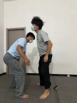 הופעת וובקאם של Mrwangjjkk