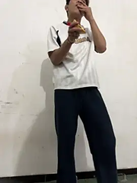Mrwangjjkk ওয়েবক্যাম শো