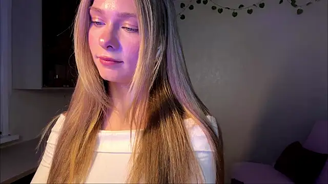 JulietFekete's Webcam Show