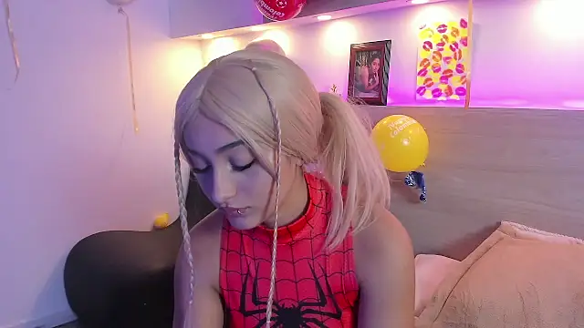 Nina-Mars Adlı Modelin Canlı XXX Sohbeti