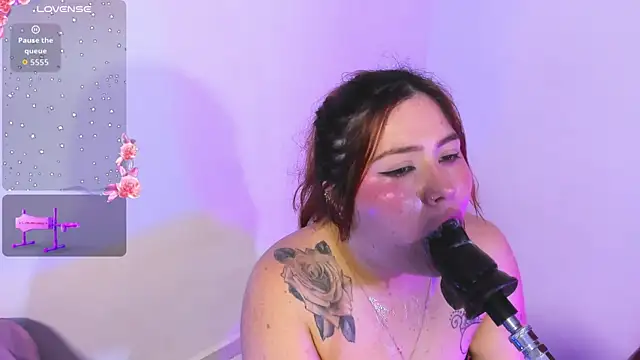 Chat +18 de Alanna_Monroe ao vivo