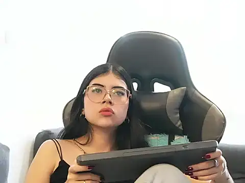 Živý XXX chat Mia_Storm18