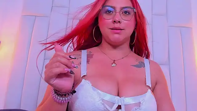 XXX chat uživo modela miia_blumm