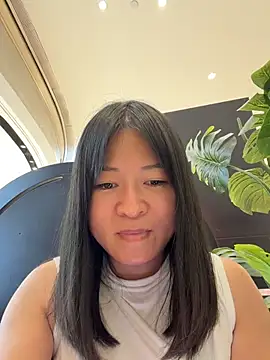 -Yuko- Adlı Modelin Canlı XXX Sohbeti
