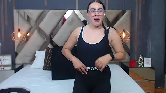 MartinaaFit's Live XXX Chat