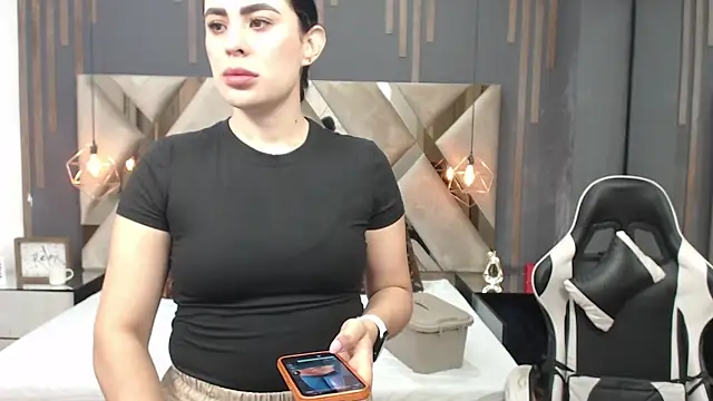 Chat +18 de MartinaaFit ao vivo