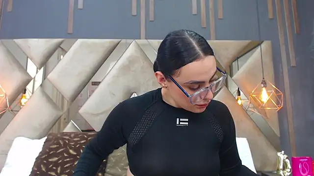 צ'אט XXX בשידור חי של MartinaaFit
