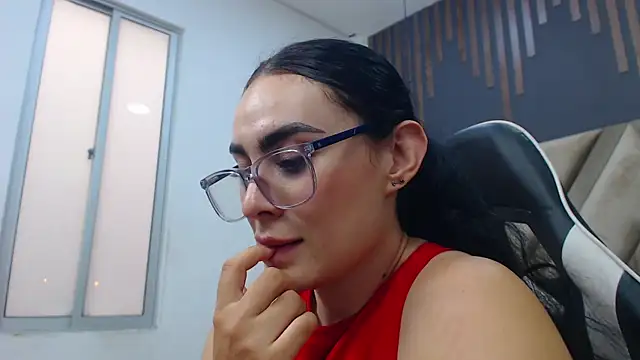 Chatroom XXX en direct de MartinaaFit
