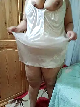 Show de Farisa-24 na webcam