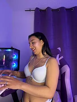 Megaan_11's Webcam Show