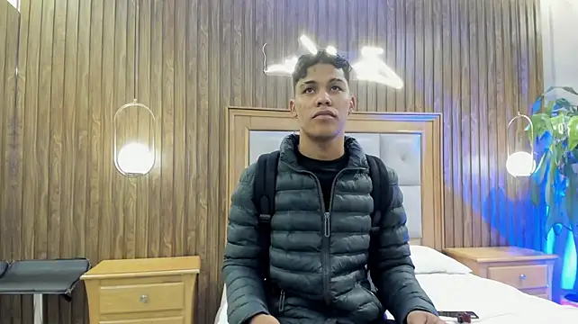 Colby_driscoll 在線直播表演
