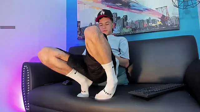 kevinn_bluee webcam show