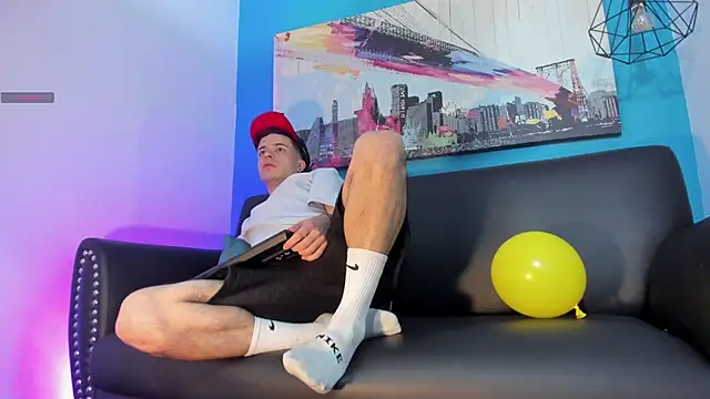 kevinn_bluee 在線直播表演