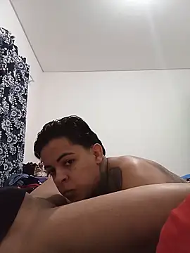 הופעת וובקאם של Kauanjjjjjjjjjjjjjjj