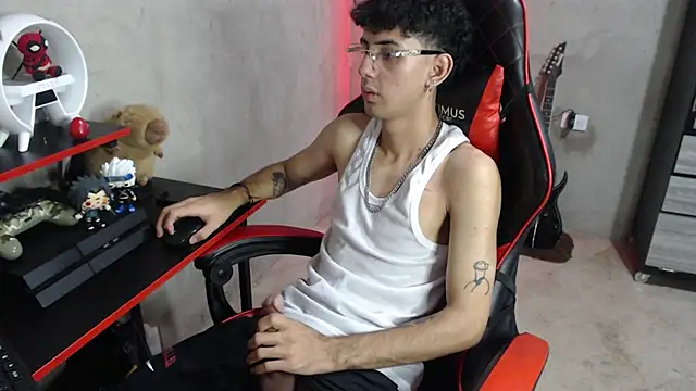 Show Webcam de garu-hot18