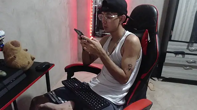 garu-hot18 webcam show