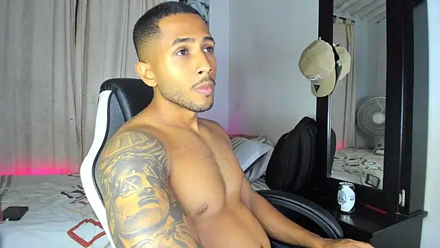 LucasWatsonnnn Webbikameraesitys