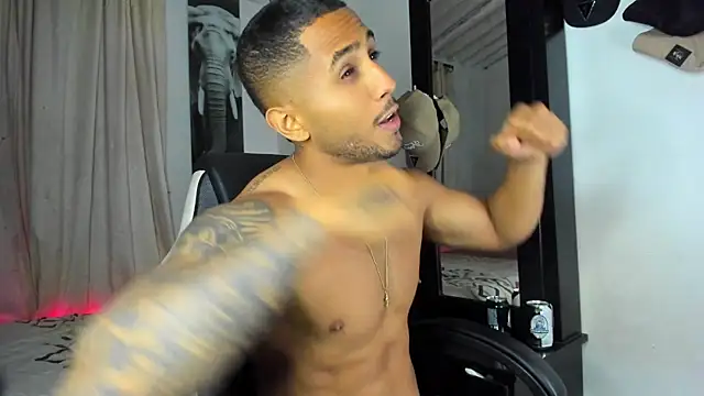 LucasWatsonnn Webcam show