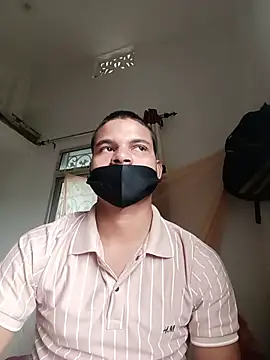 Rashi__75 webkamerás műsora