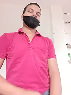 Rashi__75: διαδικτυακό σόου στην κάμερα