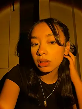 Chatroom XXX en direct de Hana-SL