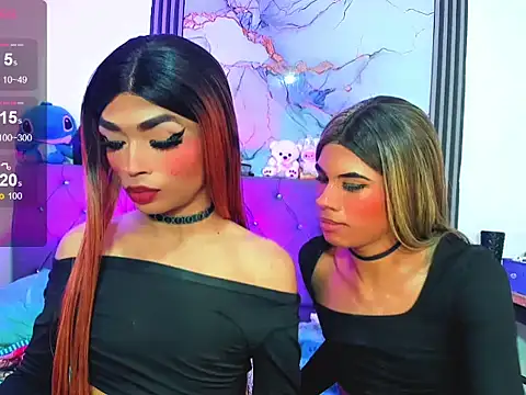 dollmia_and_sara Webcam Show