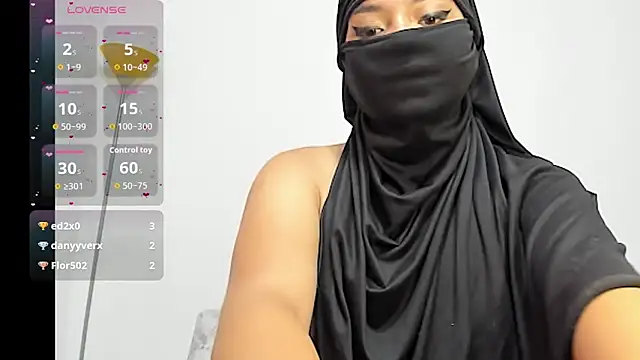 Samira_1 Show in webcam