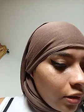Pertunjukan Kamera Web Samira_1
